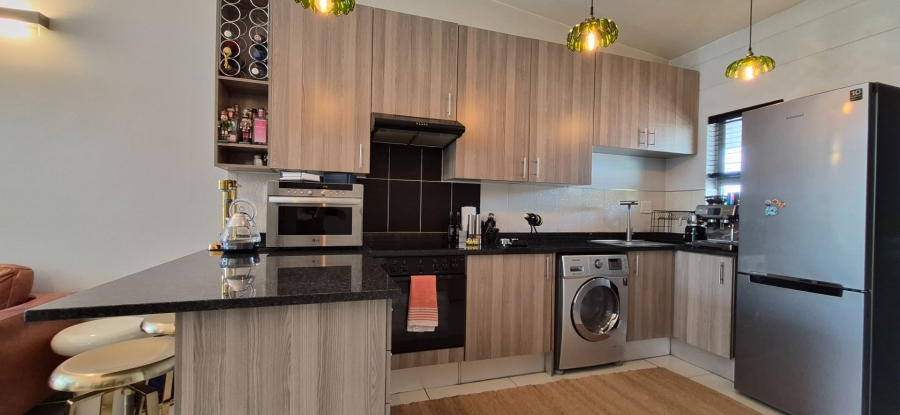 To Let 2 Bedroom Property for Rent in Morningside Gauteng