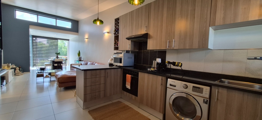 To Let 2 Bedroom Property for Rent in Morningside Gauteng