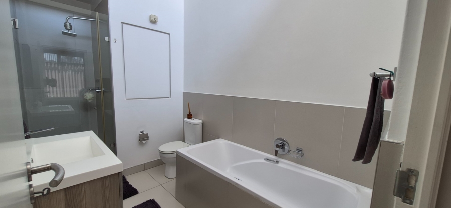 To Let 2 Bedroom Property for Rent in Morningside Gauteng