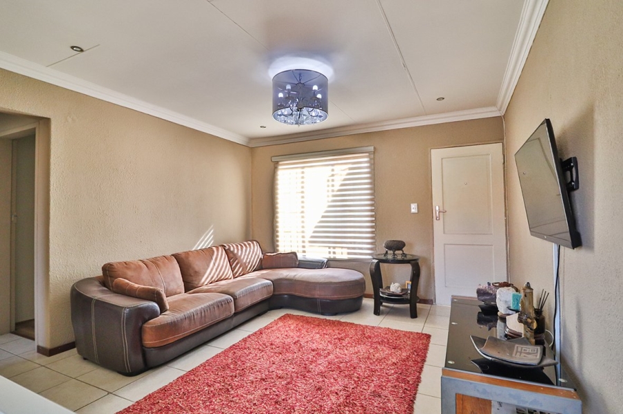 3 Bedroom Property for Sale in Lakefield Gauteng