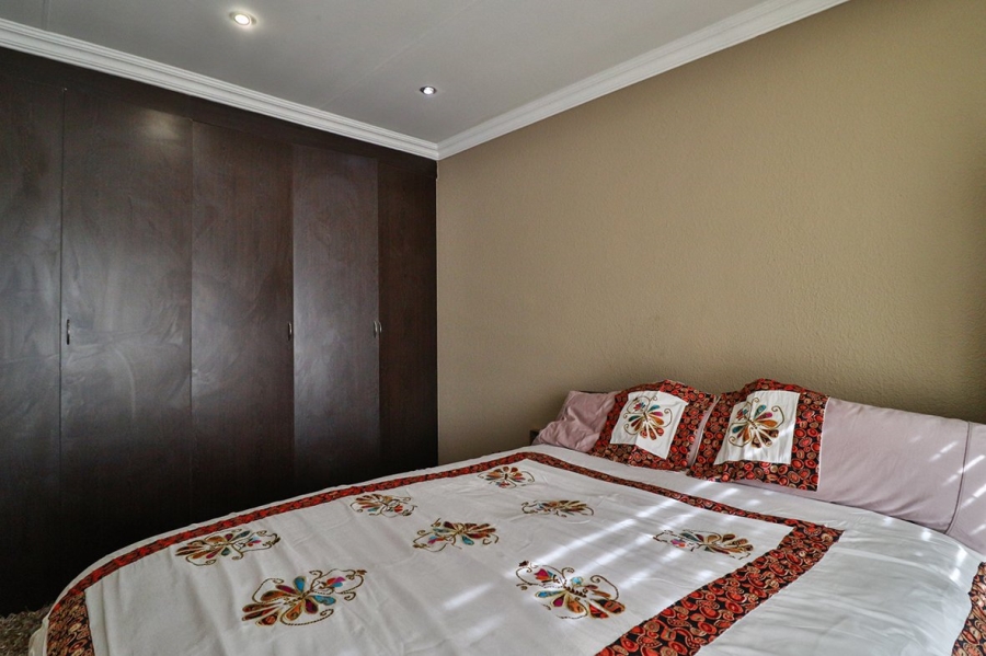 3 Bedroom Property for Sale in Lakefield Gauteng