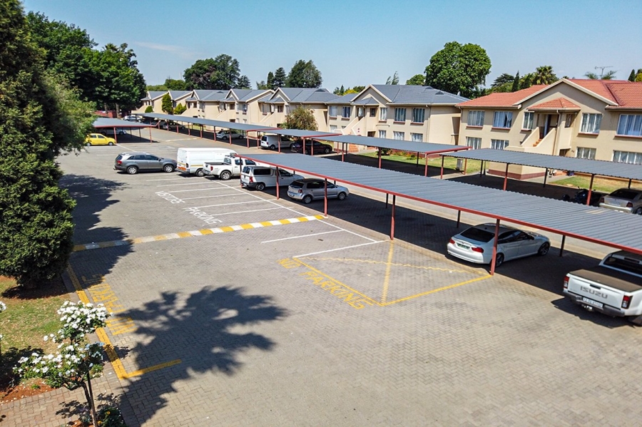 3 Bedroom Property for Sale in Lakefield Gauteng