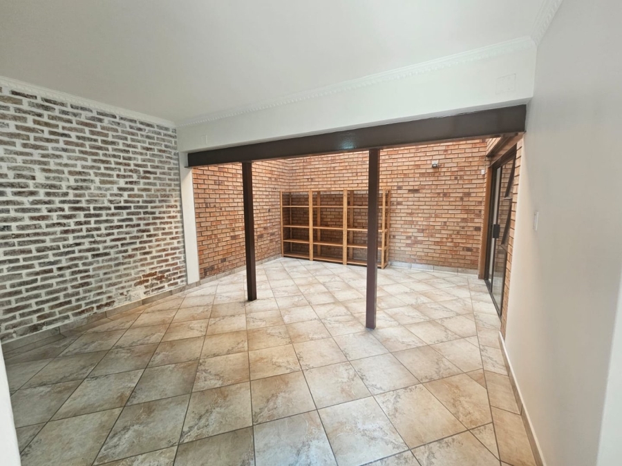 3 Bedroom Property for Sale in Waterkloof Gauteng