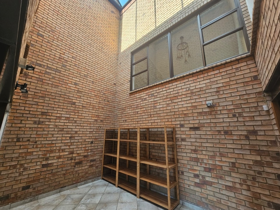 3 Bedroom Property for Sale in Waterkloof Gauteng