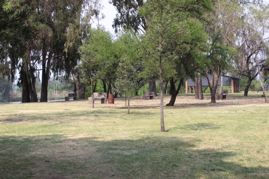 Commercial Property for Sale in Riverspray Lifestyle Estate Gauteng