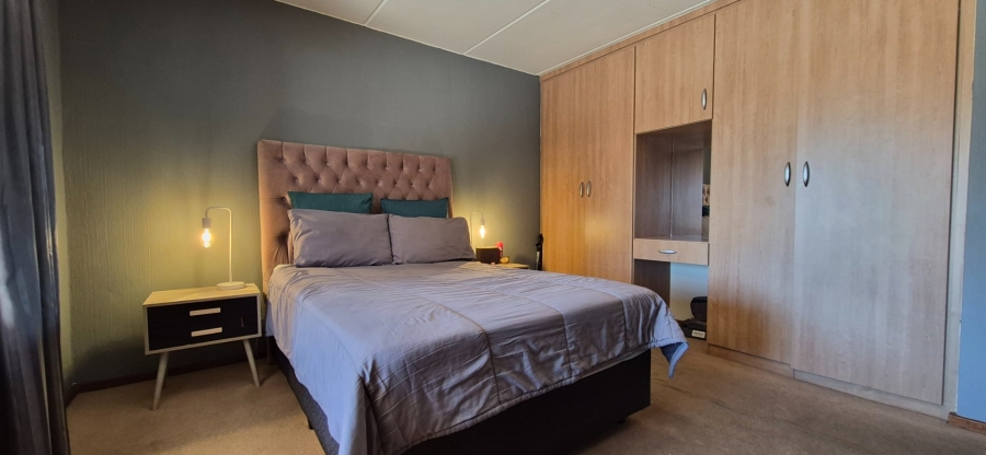 2 Bedroom Property for Sale in Sundowner Gauteng
