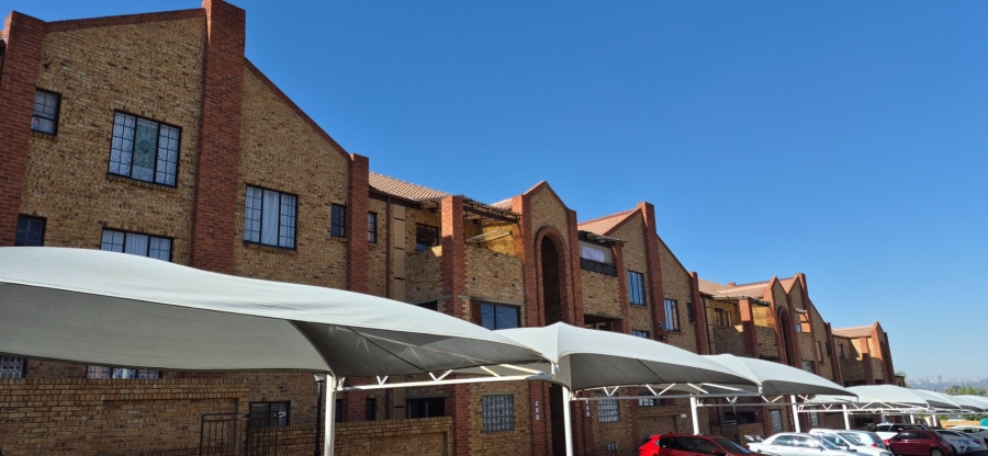 2 Bedroom Property for Sale in Sundowner Gauteng