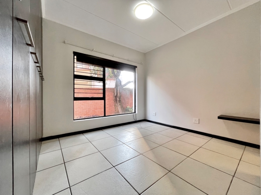2 Bedroom Property for Sale in Douglasdale Gauteng