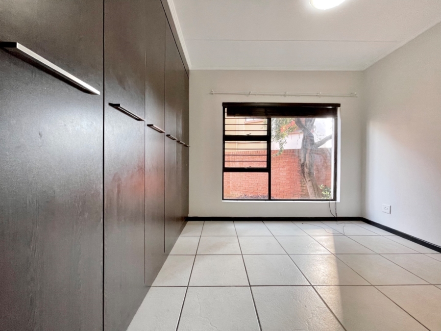 2 Bedroom Property for Sale in Douglasdale Gauteng