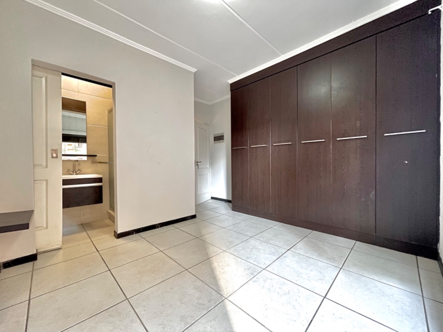 2 Bedroom Property for Sale in Douglasdale Gauteng