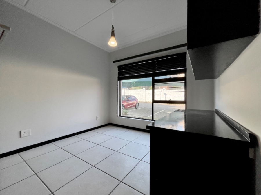 2 Bedroom Property for Sale in Douglasdale Gauteng