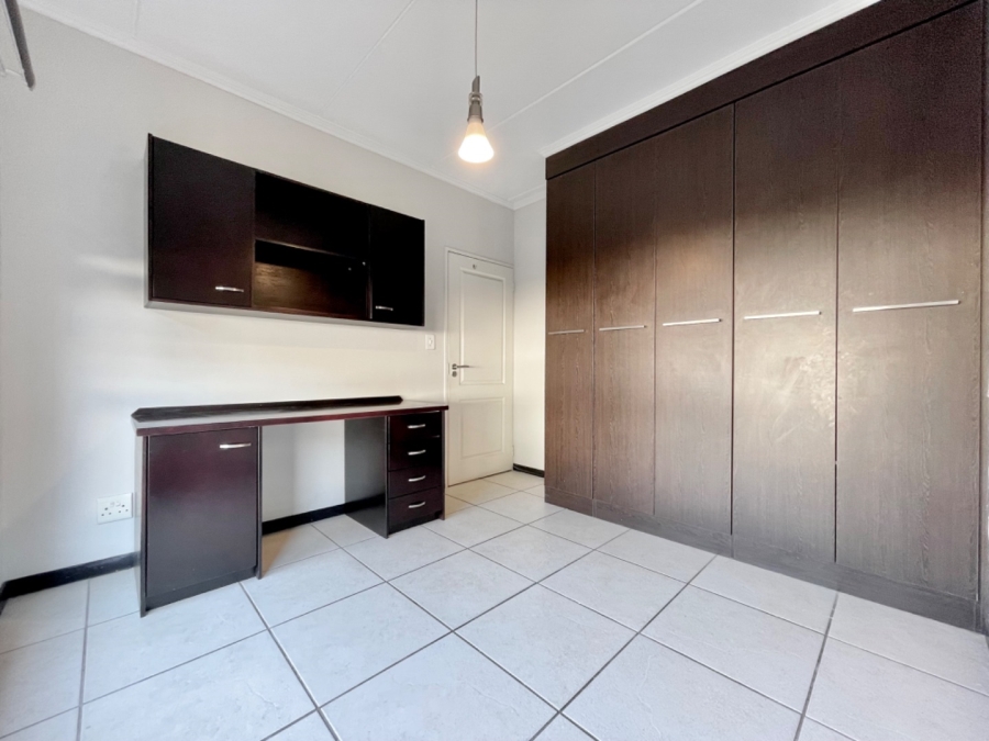2 Bedroom Property for Sale in Douglasdale Gauteng