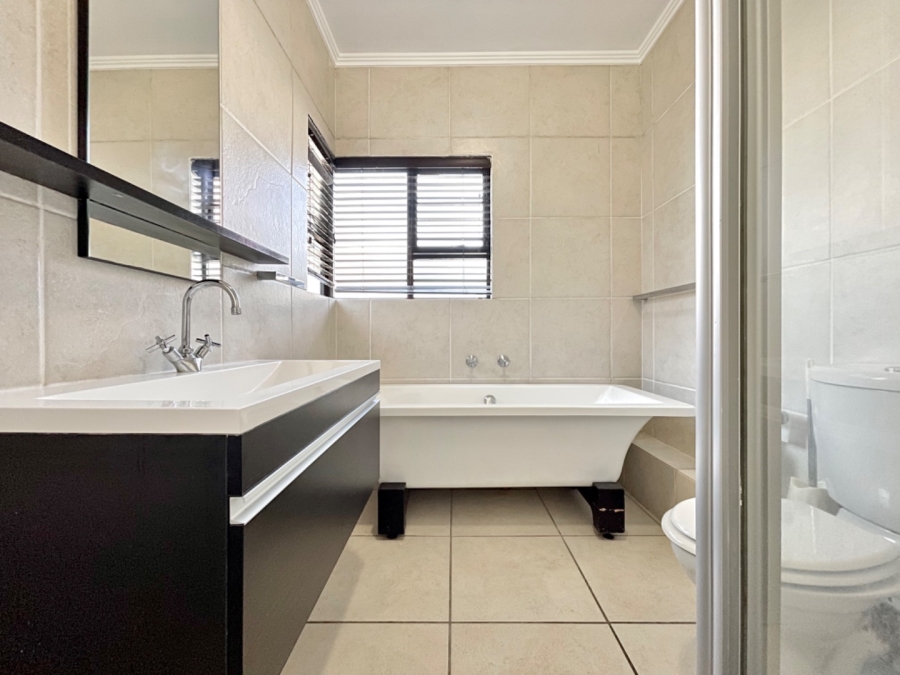 2 Bedroom Property for Sale in Douglasdale Gauteng