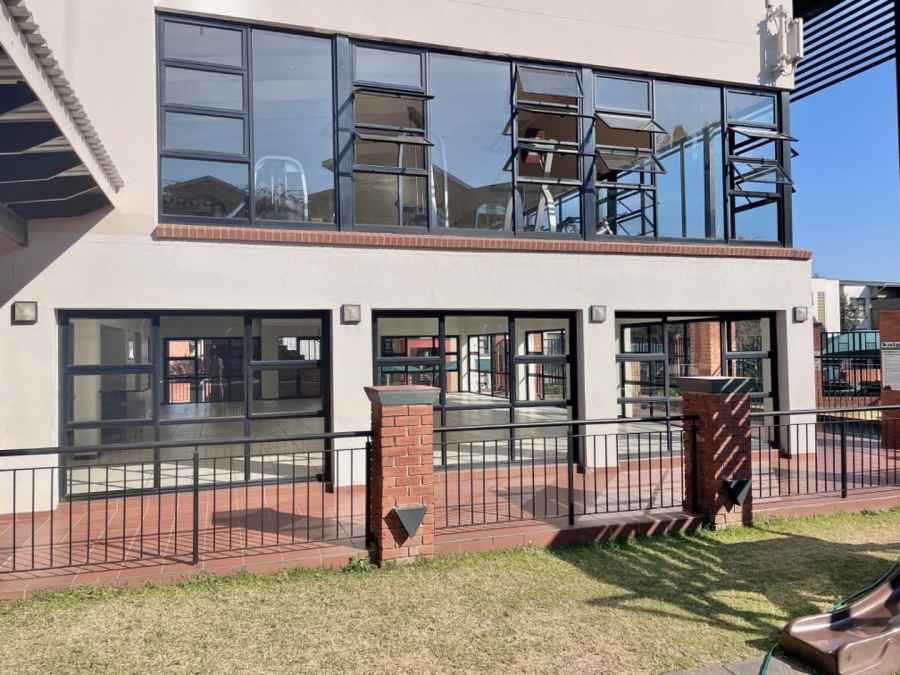 2 Bedroom Property for Sale in Douglasdale Gauteng