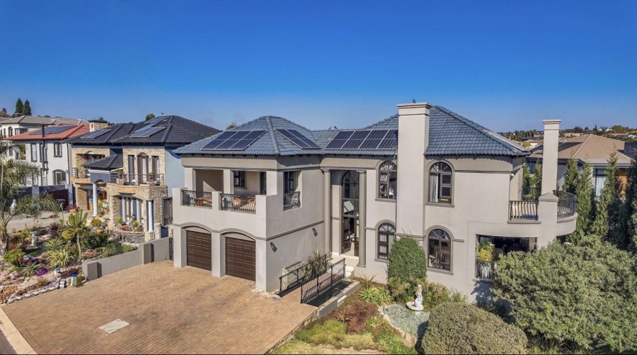 4 Bedroom Property for Sale in Blue Valley Golf Estate Gauteng