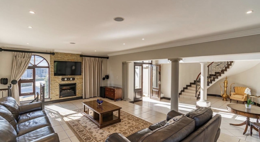 4 Bedroom Property for Sale in Blue Valley Golf Estate Gauteng
