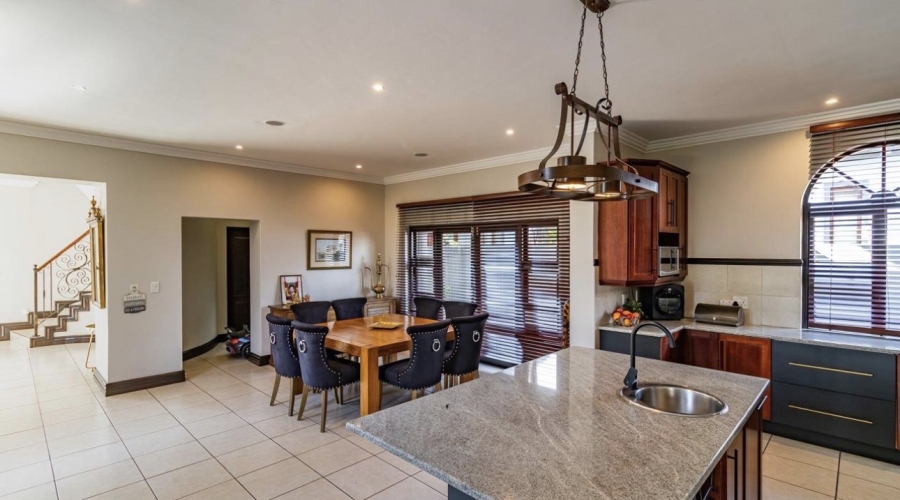 4 Bedroom Property for Sale in Blue Valley Golf Estate Gauteng