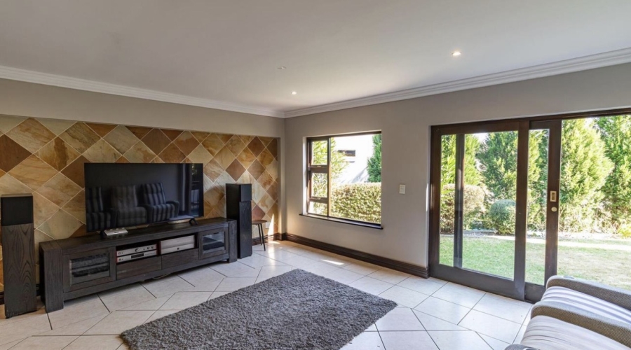 4 Bedroom Property for Sale in Blue Valley Golf Estate Gauteng