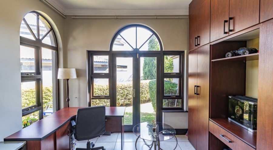 4 Bedroom Property for Sale in Blue Valley Golf Estate Gauteng