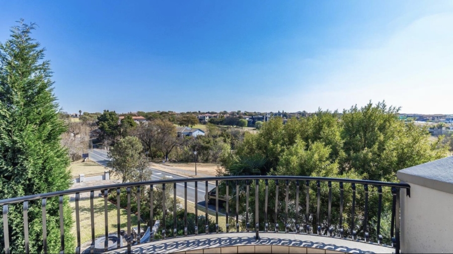4 Bedroom Property for Sale in Blue Valley Golf Estate Gauteng