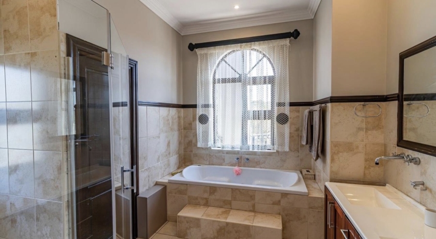 4 Bedroom Property for Sale in Blue Valley Golf Estate Gauteng