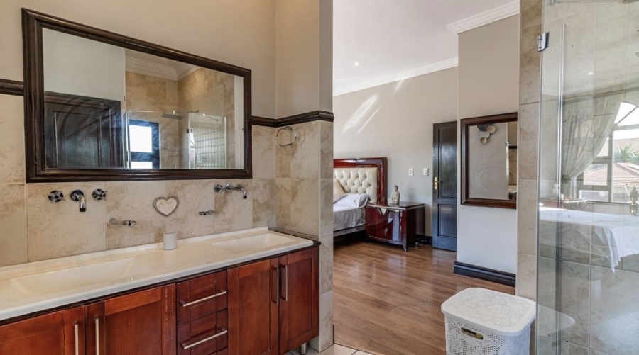 4 Bedroom Property for Sale in Blue Valley Golf Estate Gauteng