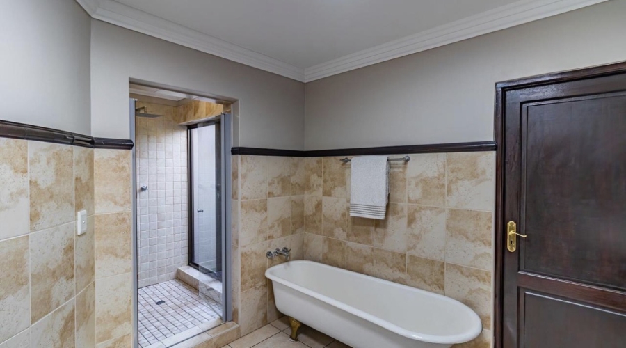 4 Bedroom Property for Sale in Blue Valley Golf Estate Gauteng