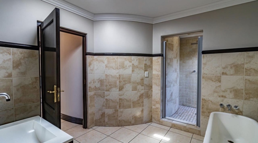 4 Bedroom Property for Sale in Blue Valley Golf Estate Gauteng