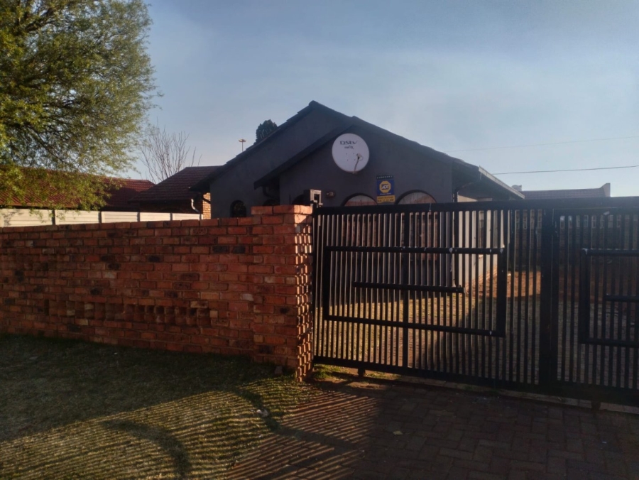 3 Bedroom Property for Sale in Vosloorus Gauteng