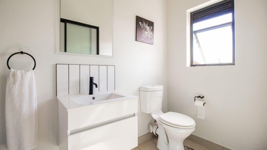 5 Bedroom Property for Sale in Linbro Park Gauteng
