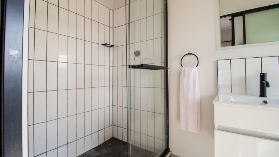5 Bedroom Property for Sale in Linbro Park Gauteng