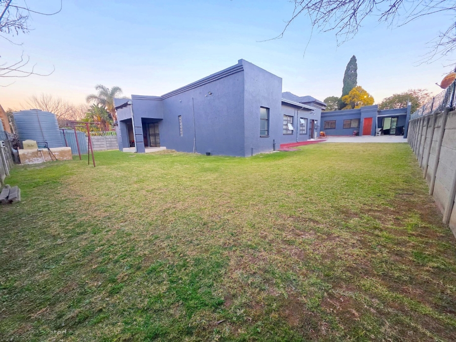 4 Bedroom Property for Sale in Birchleigh North Gauteng