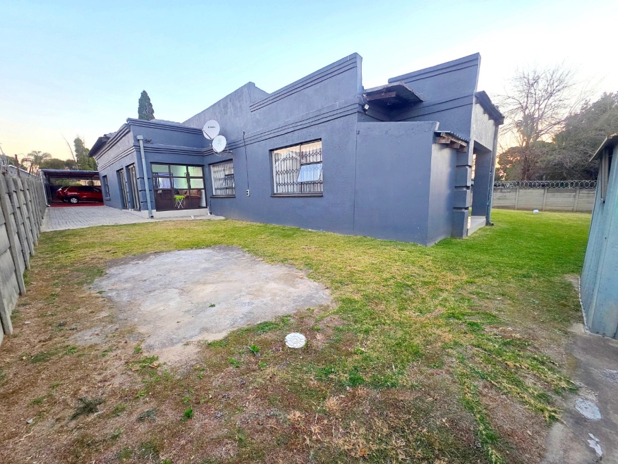 4 Bedroom Property for Sale in Birchleigh North Gauteng