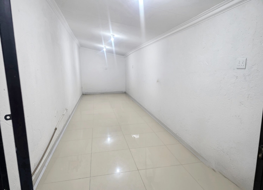 4 Bedroom Property for Sale in Birchleigh North Gauteng