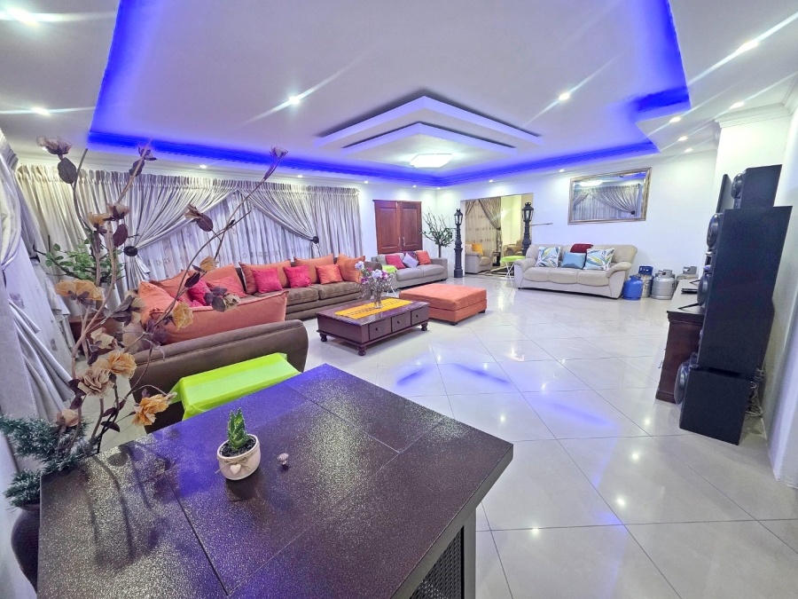 4 Bedroom Property for Sale in Birchleigh North Gauteng