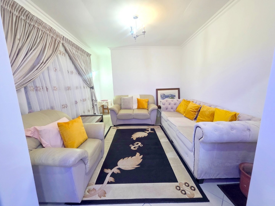 4 Bedroom Property for Sale in Birchleigh North Gauteng
