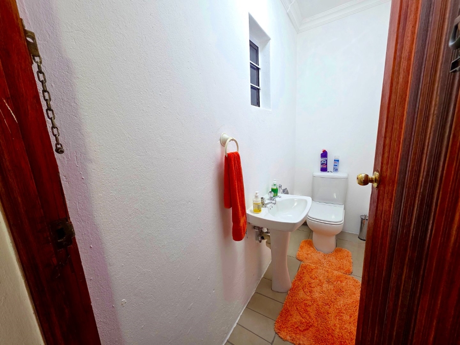 4 Bedroom Property for Sale in Birchleigh North Gauteng