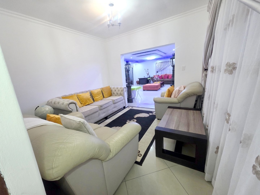 4 Bedroom Property for Sale in Birchleigh North Gauteng
