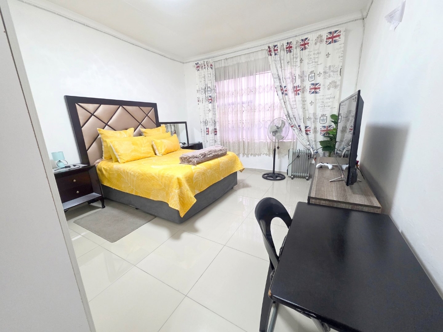 4 Bedroom Property for Sale in Birchleigh North Gauteng