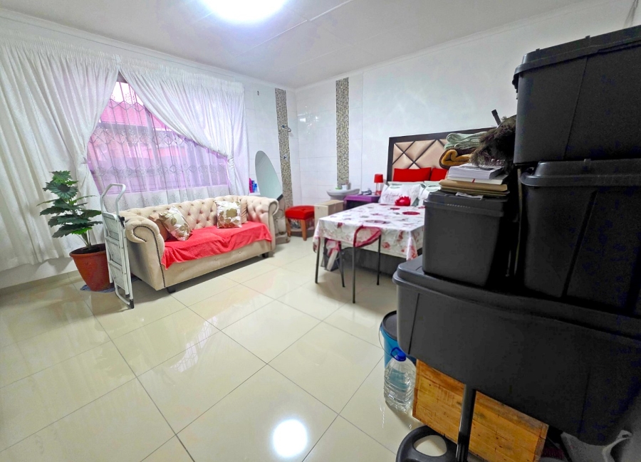 4 Bedroom Property for Sale in Birchleigh North Gauteng