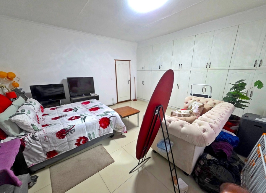 4 Bedroom Property for Sale in Birchleigh North Gauteng