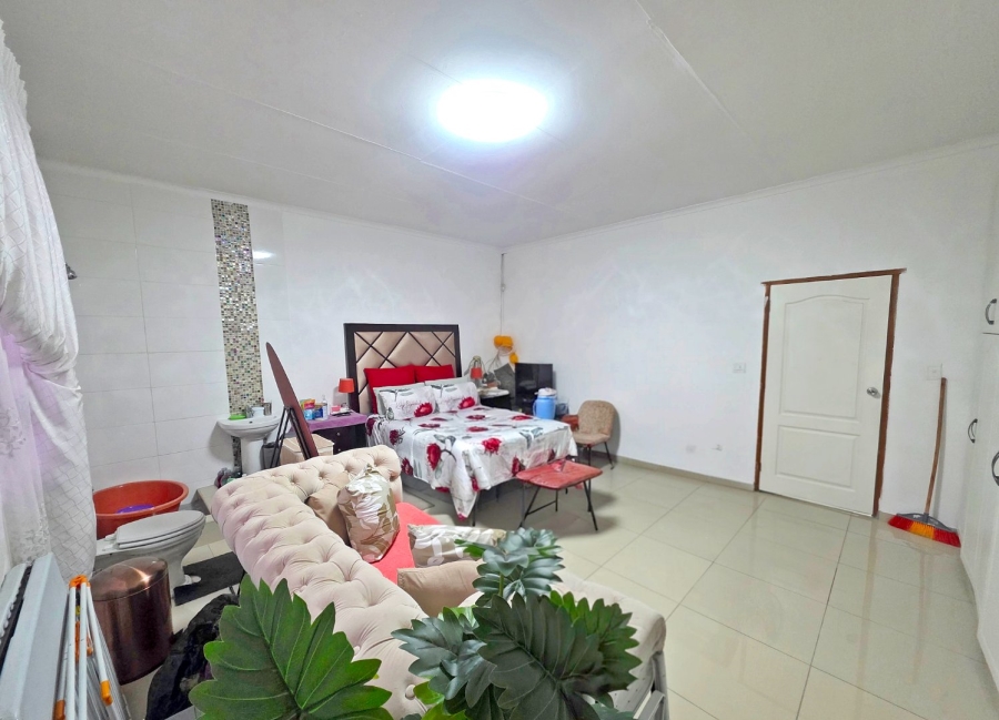 4 Bedroom Property for Sale in Birchleigh North Gauteng