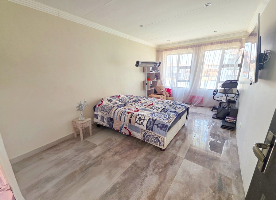 5 Bedroom Property for Sale in Parkrand Gauteng