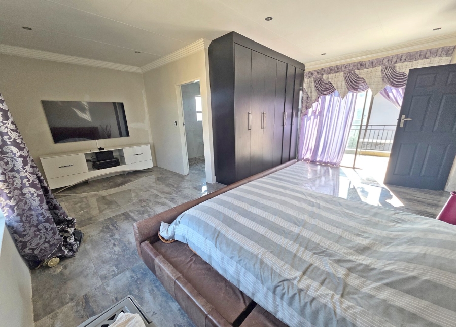 5 Bedroom Property for Sale in Parkrand Gauteng