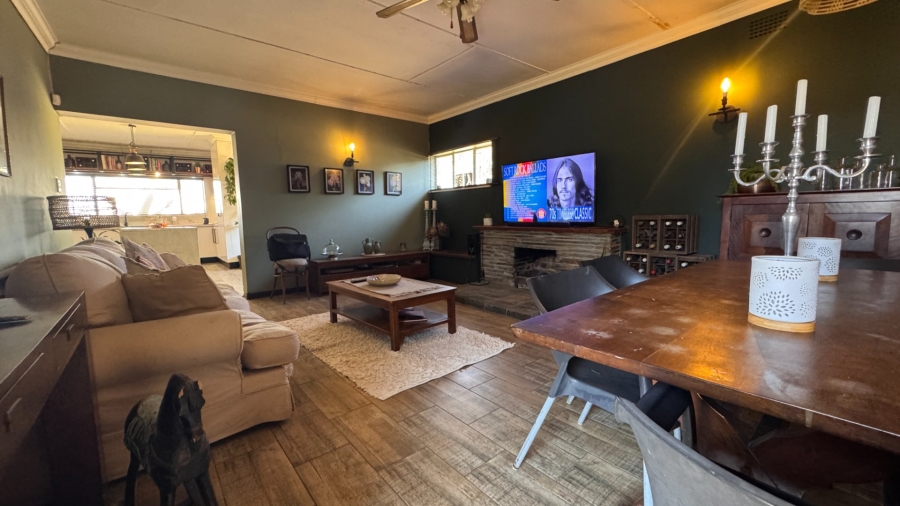 5 Bedroom Property for Sale in Three Rivers Gauteng