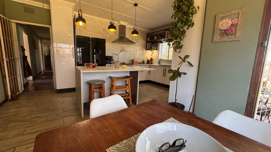 5 Bedroom Property for Sale in Three Rivers Gauteng