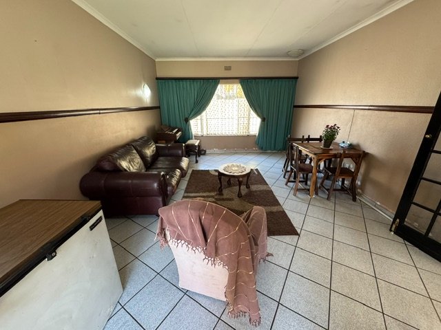 4 Bedroom Property for Sale in Glen Marais Gauteng
