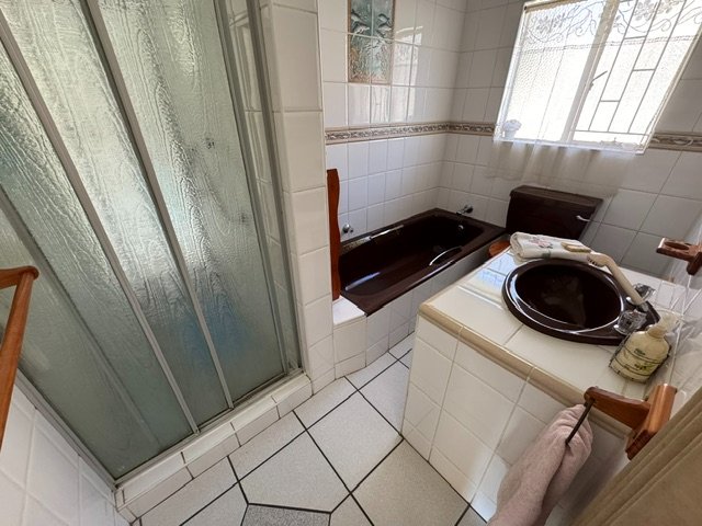 4 Bedroom Property for Sale in Glen Marais Gauteng