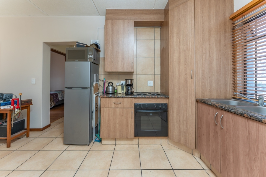 1 Bedroom Property for Sale in Greenstone Hill Gauteng