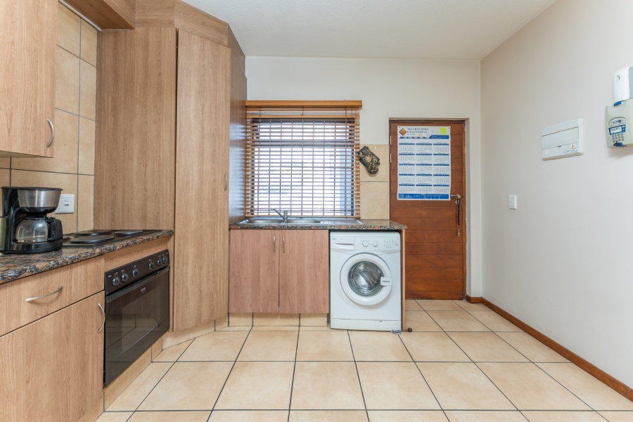 1 Bedroom Property for Sale in Greenstone Hill Gauteng